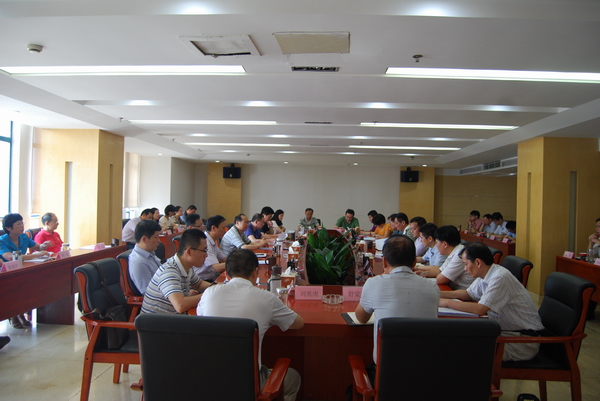 省公司召開直屬（控股）公司2014年中工作座談會 